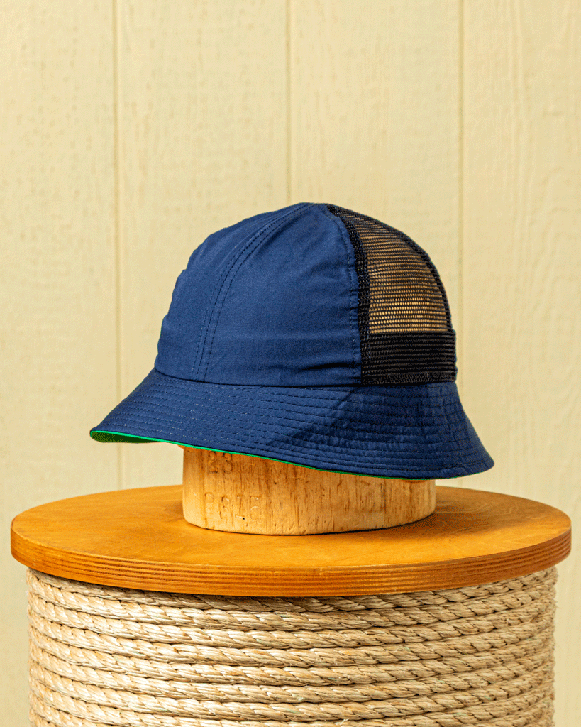 Convertible_Navy_1024x1024.gif