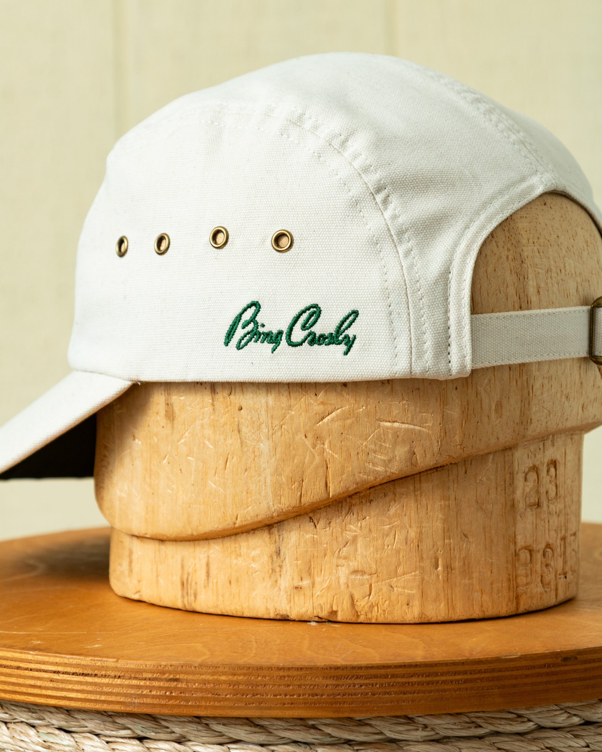 Bing Crosby x Narragansett Mountain Walker in Natural – Quaker