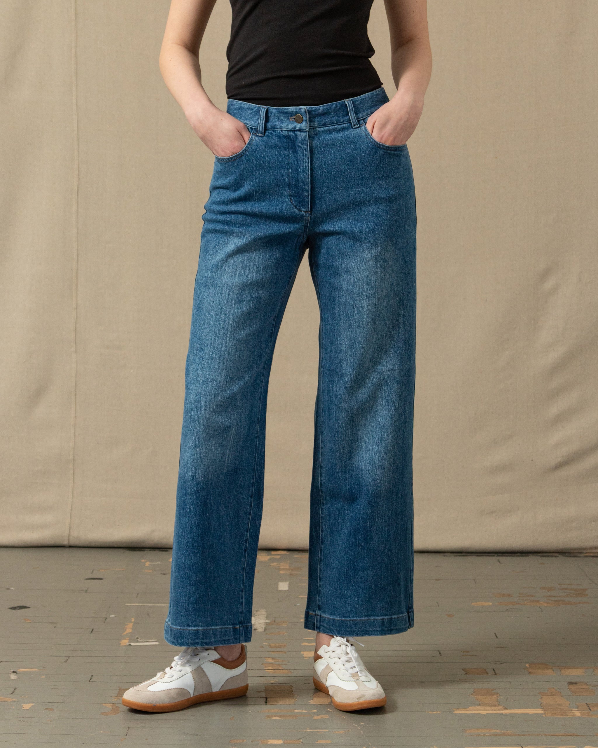 Women's Five Pocket Jean in Mid Wash Denim – Quaker Marine Supply Co.