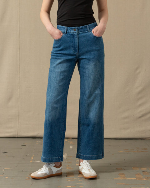 Women's Five Pocket Jean in Mid Wash Denim – Quaker Marine Supply Co.